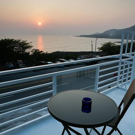 岸戀民宿 墾丁船帆石 Cape Eluanbi Exterior foto